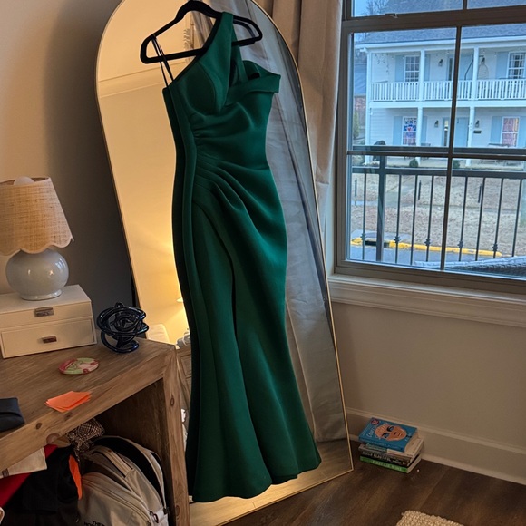 Jovani Dresses & Skirts - Jovani Emerald One-Shoulder Gown